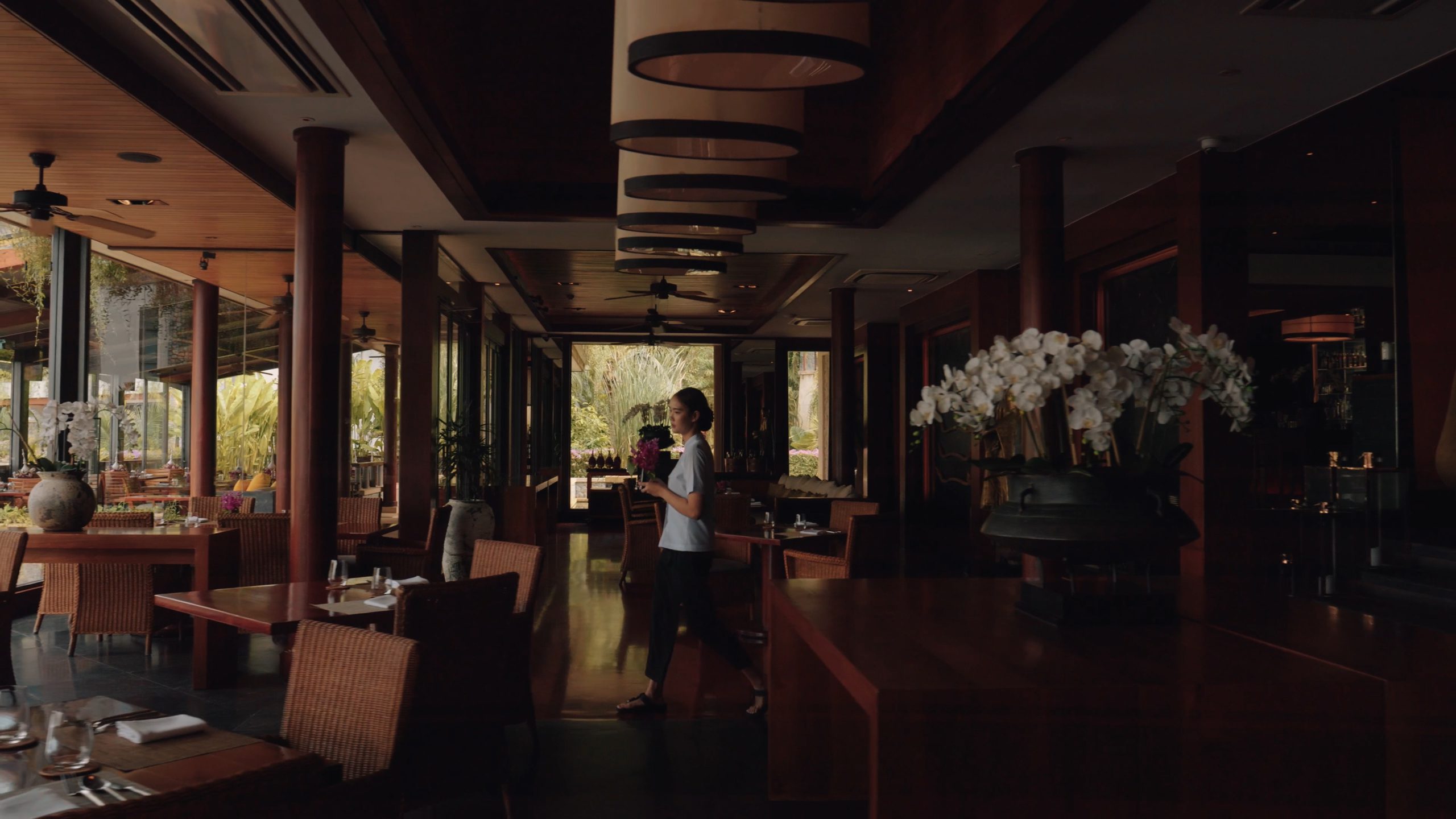 Andara Service Staff